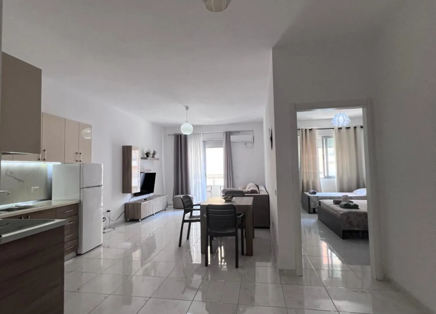 Alis Apartment Orikum Albanie